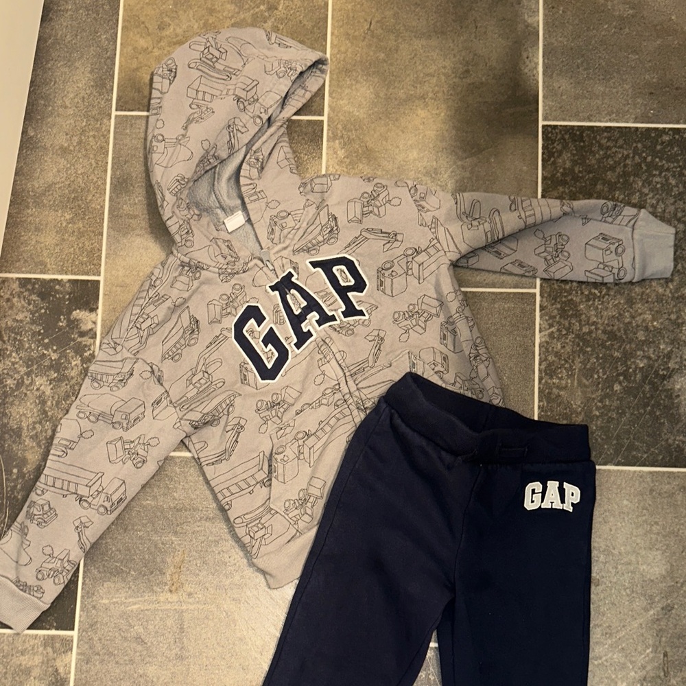 GAP Light Gray Patterned Hoodie and Dark Blue Pants Set